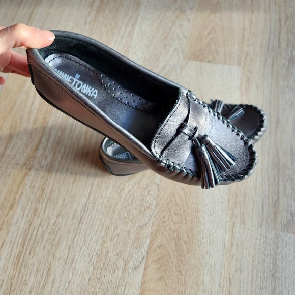 EUC Minnetonka 419T Grace Leather Moccasin Loafer Tassels Gunmetal - Picture 10 of 12